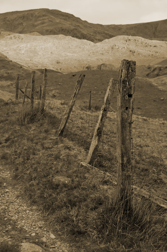 old_fence_680